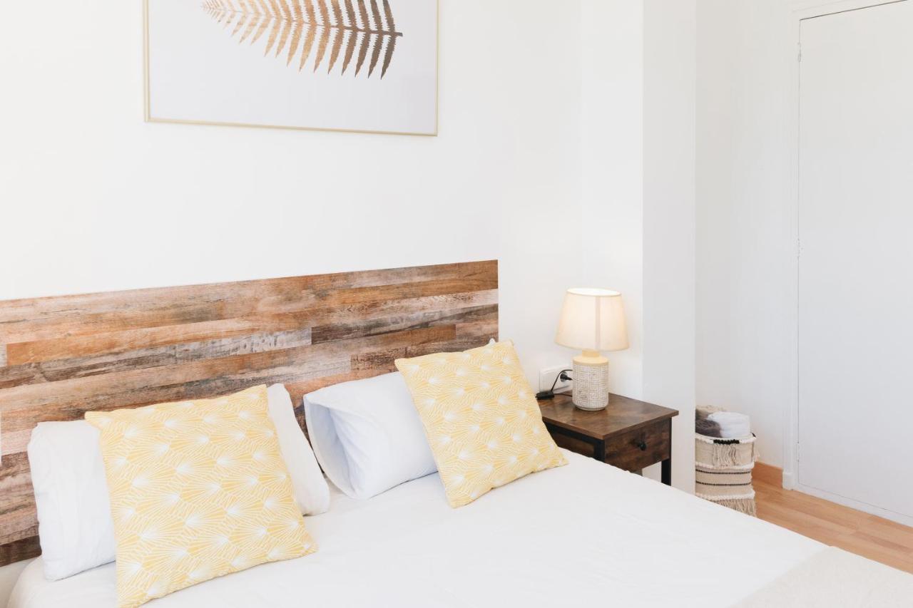 Sunny And Modern Apartment Ideal For Groups Barcelona Eksteriør bilde