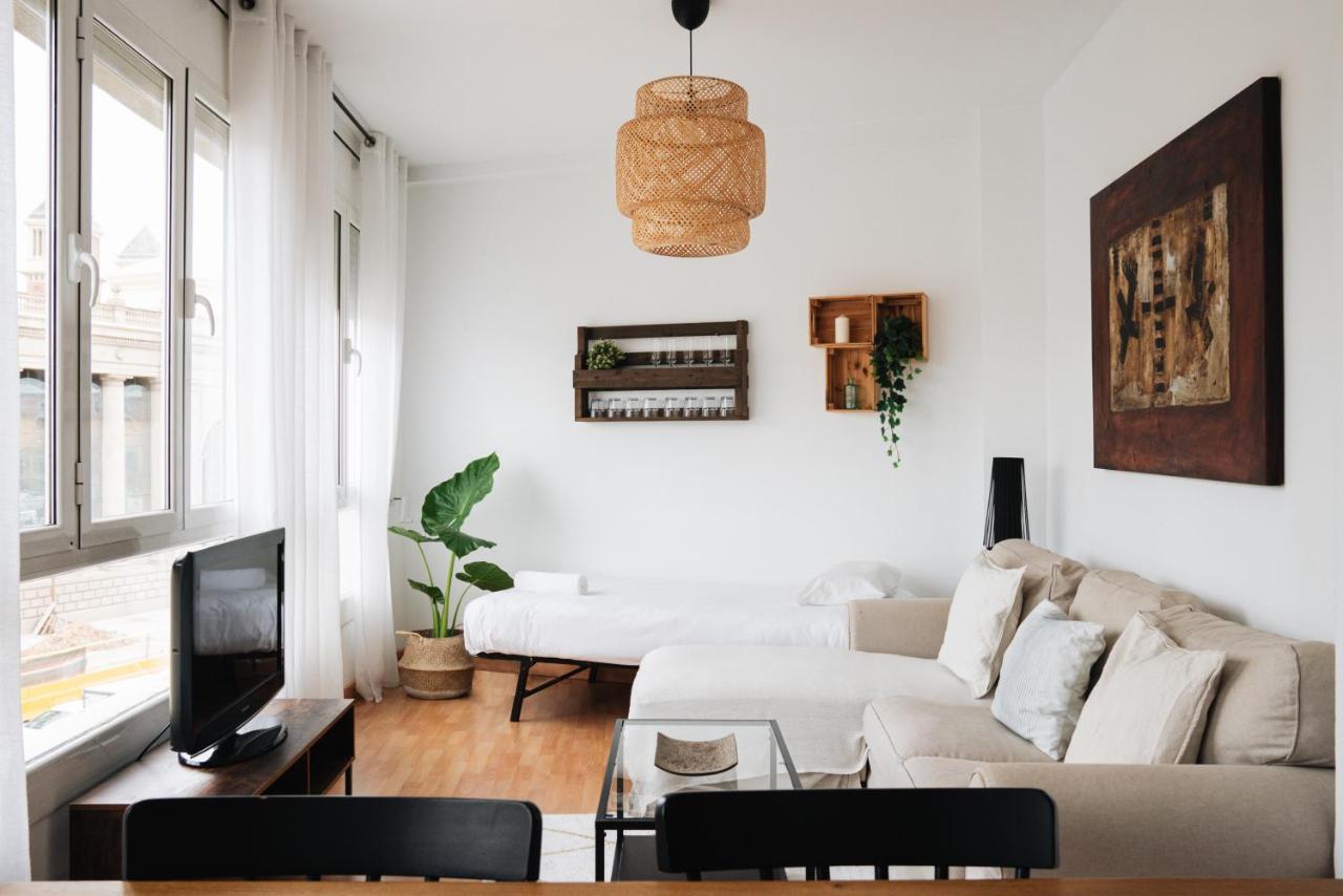 Sunny And Modern Apartment Ideal For Groups Barcelona Eksteriør bilde